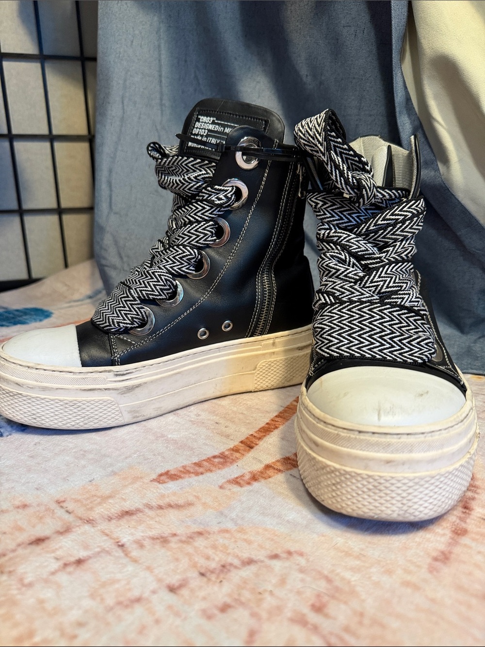 Womens Black High-Top Platform Sneakers with Patterned Laces